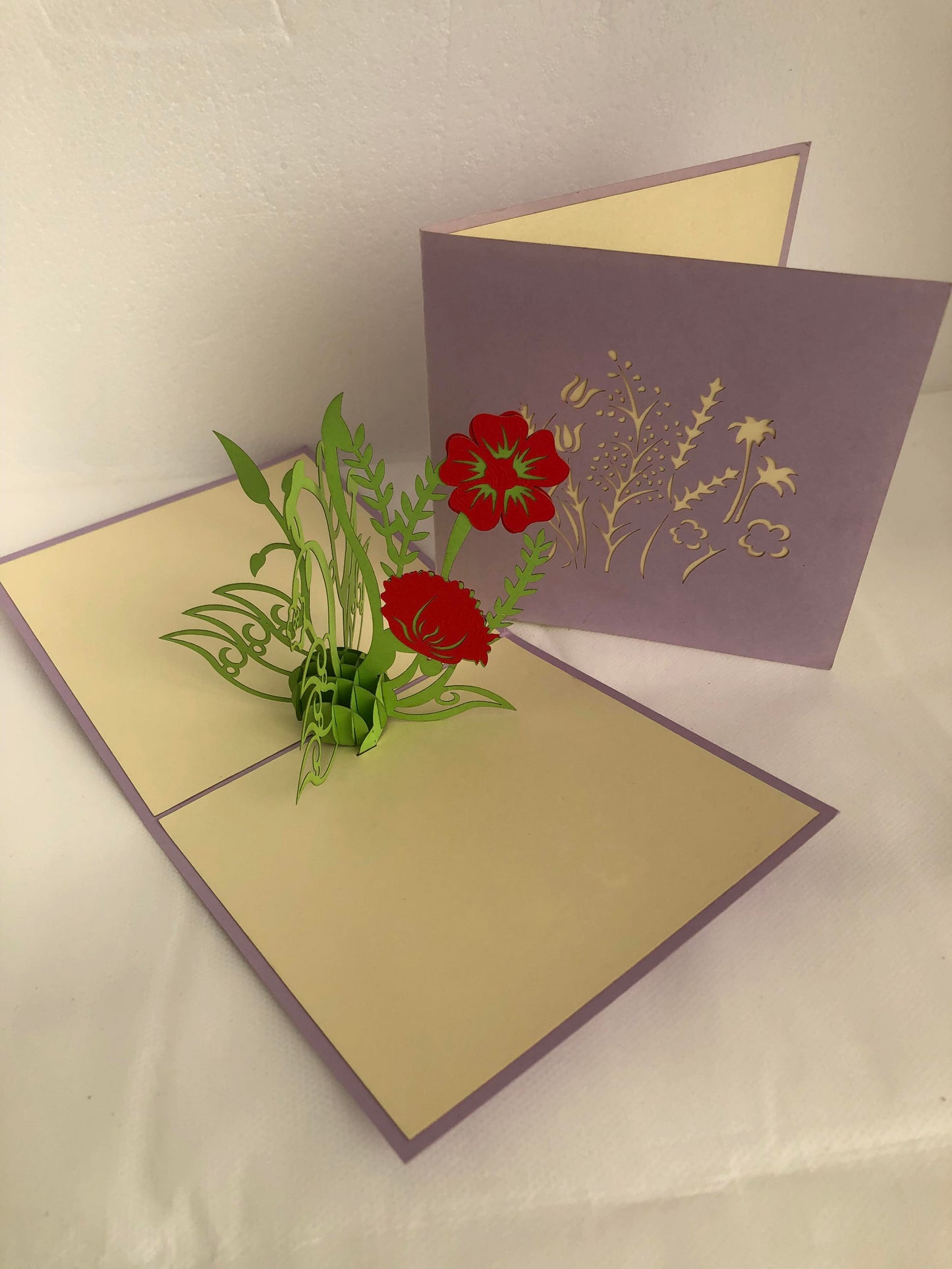 Small Pop Up Card  Red Daffodil